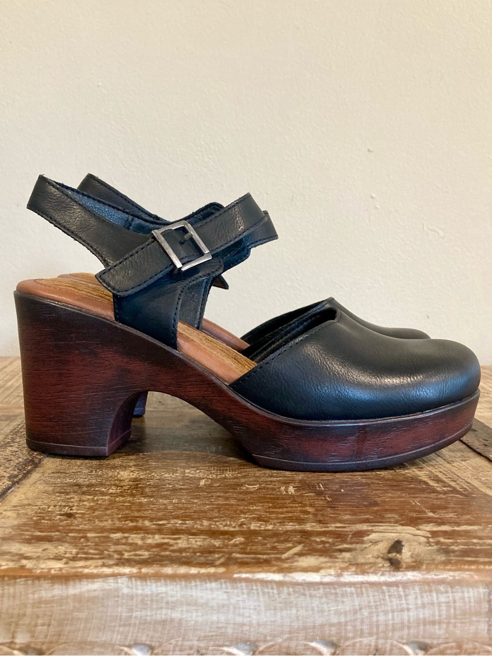 B.O.C. Born Concept Natasha Platform Clog Style Sandal Size 9 Black Faux Leather